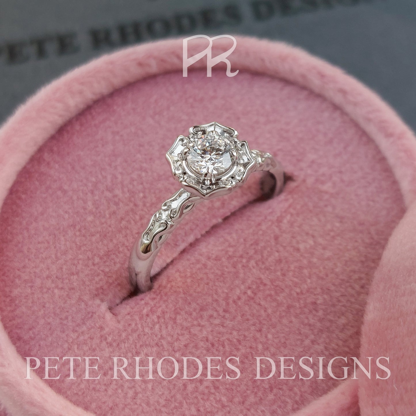 LA FLEUR BAROQUE Diamond