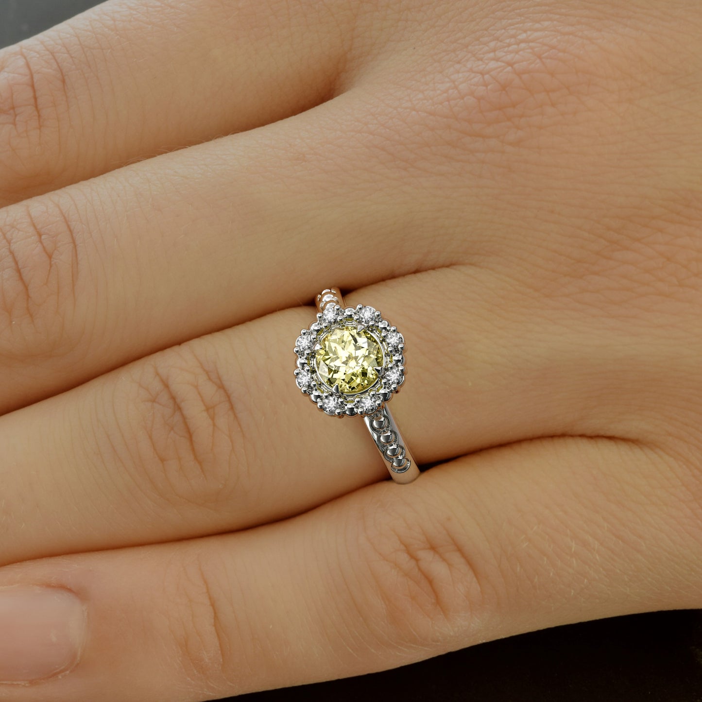 LA PERLÉE Light Yellow Sapphire