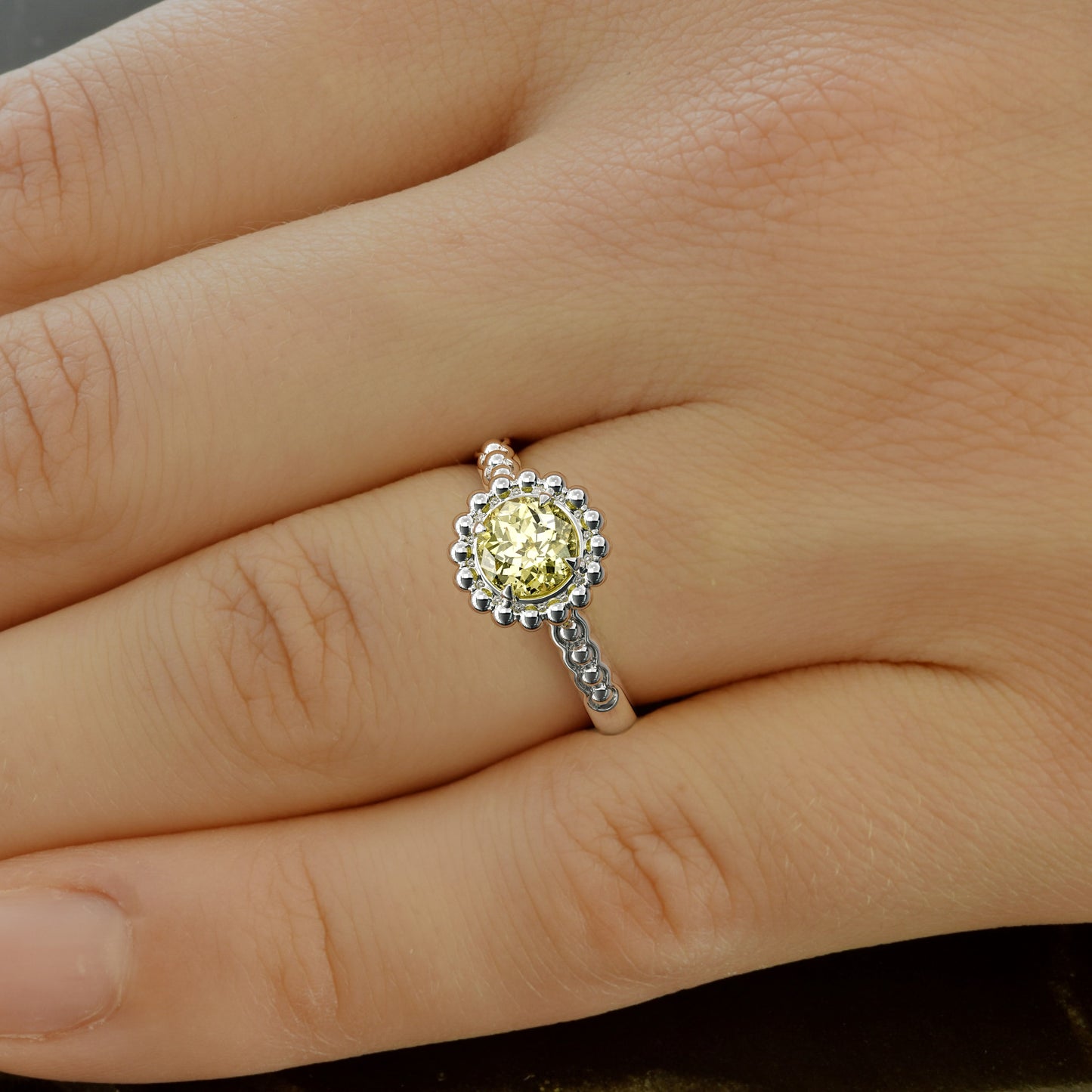 LA SPHÈRES Chatham Light Yellow Sapphire