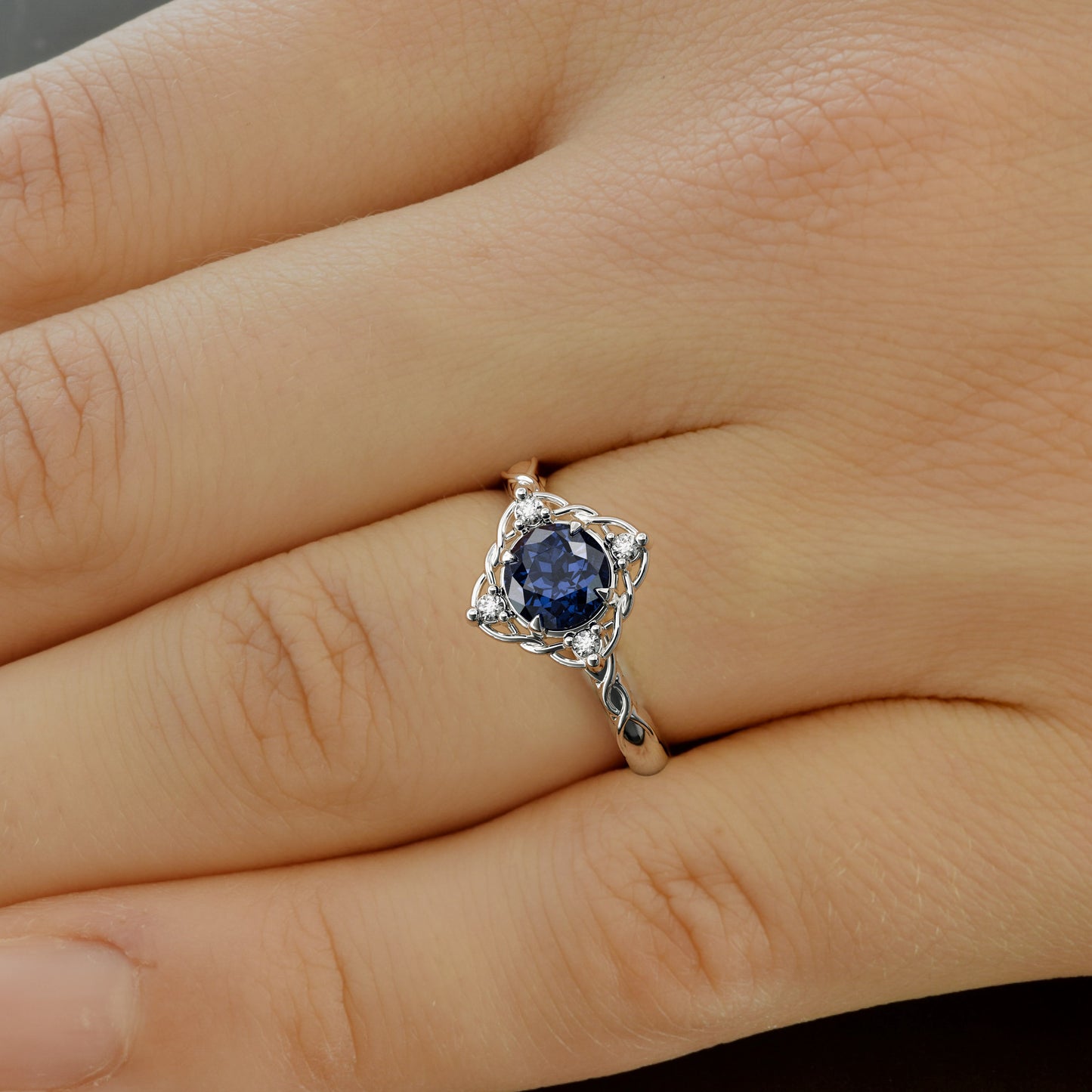 ENTRELACÉE Chatham Blue Sapphire