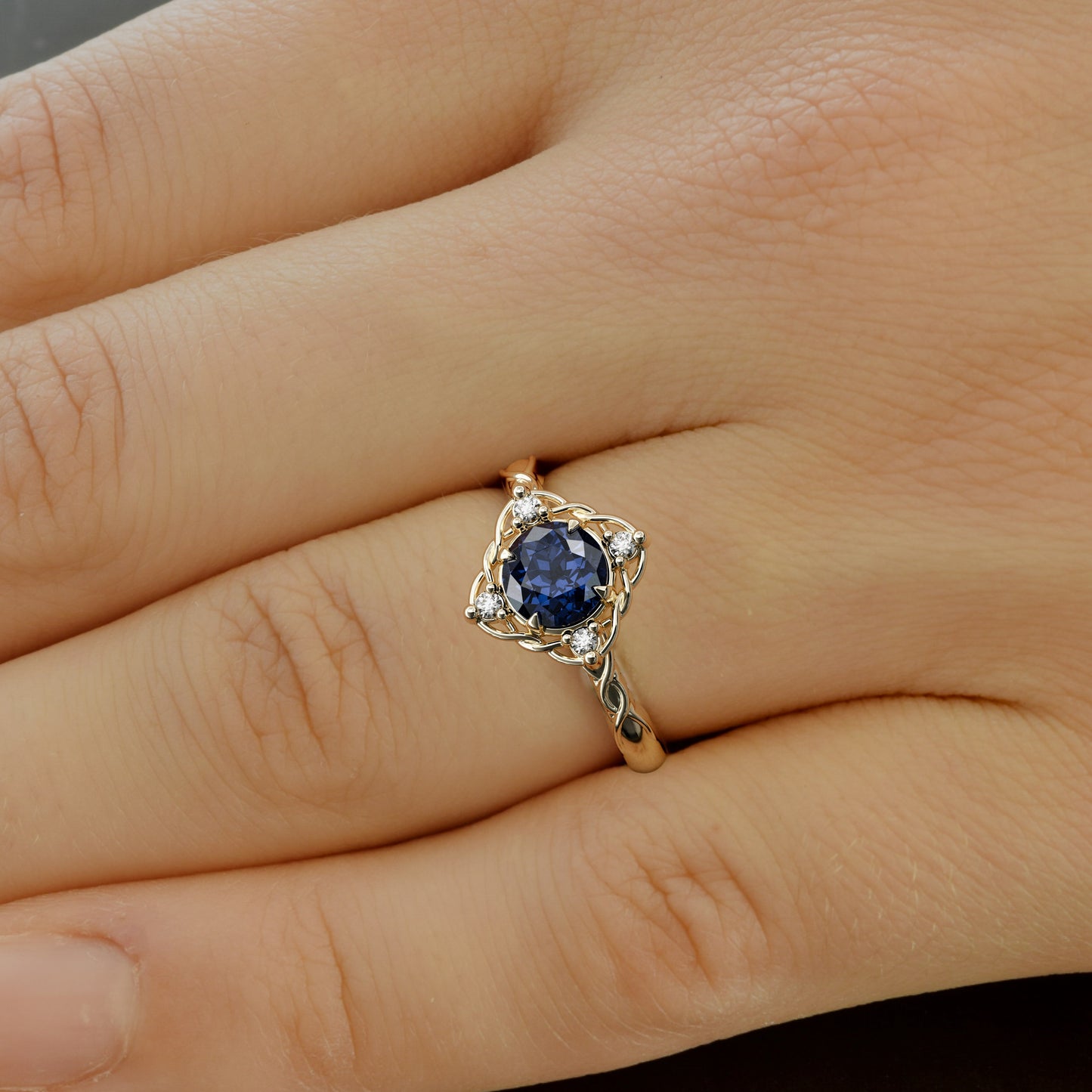 ENTRELACÉE Chatham Blue Sapphire