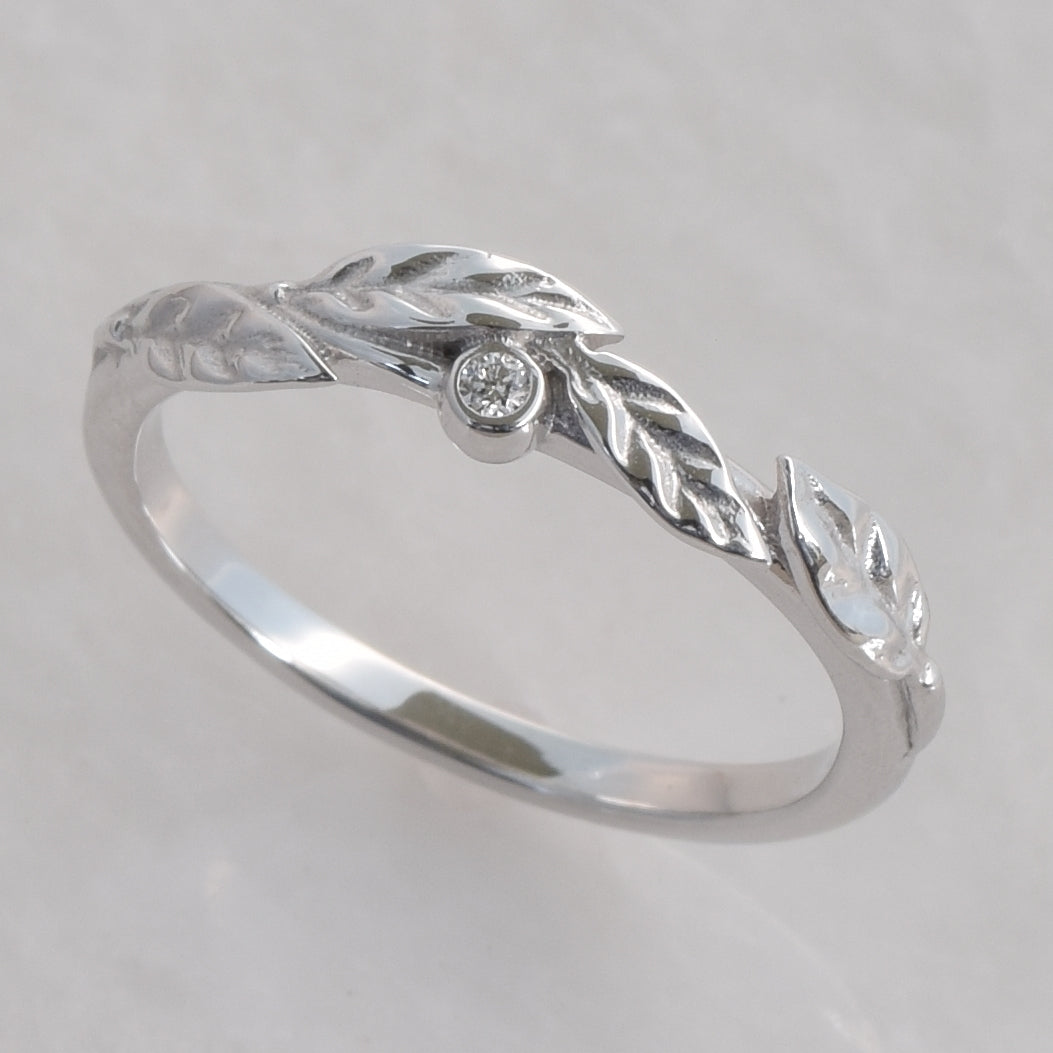 Leaf and Diamond Berry Ring