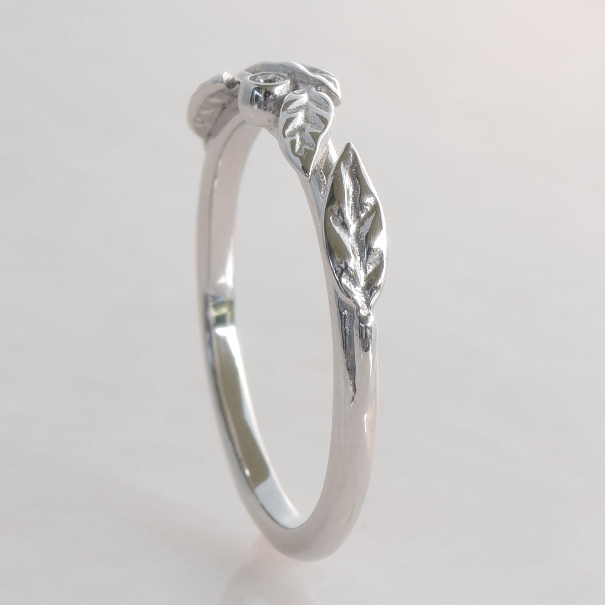Leaf and Diamond Berry Ring