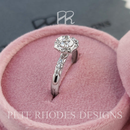 Petals Halo and Round Diamond Ring - LA FLEUR BAROQUE