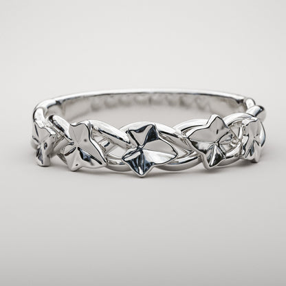 Woven Ivy leaf ring in white gold