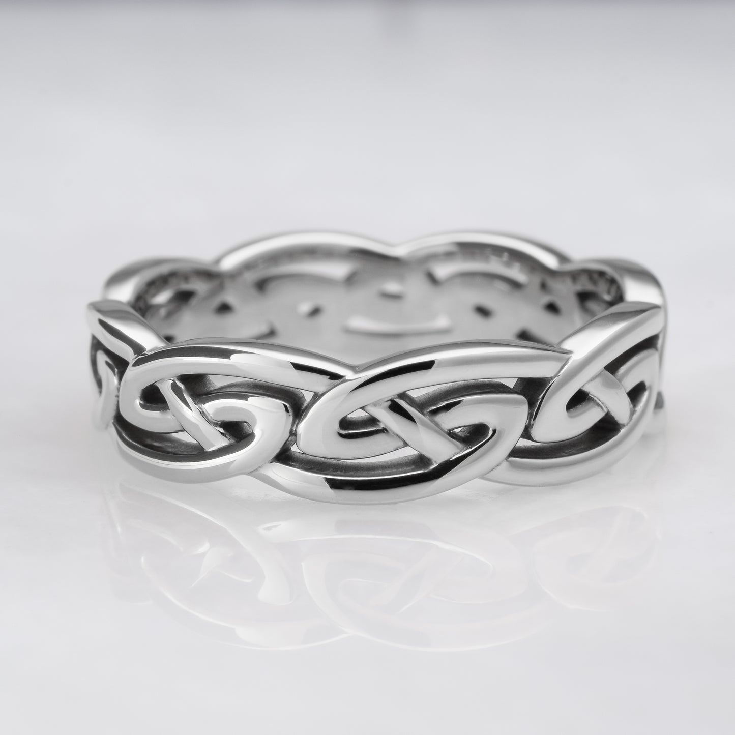 White gold Celtic knot ring