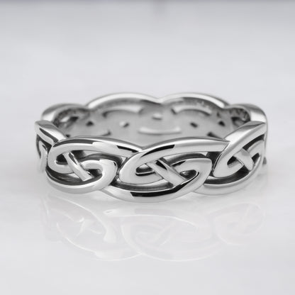 White gold Celtic knot ring