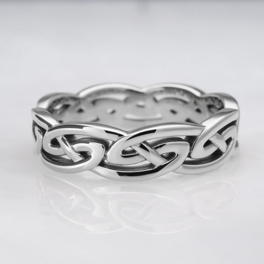 White gold Celtic knot ring