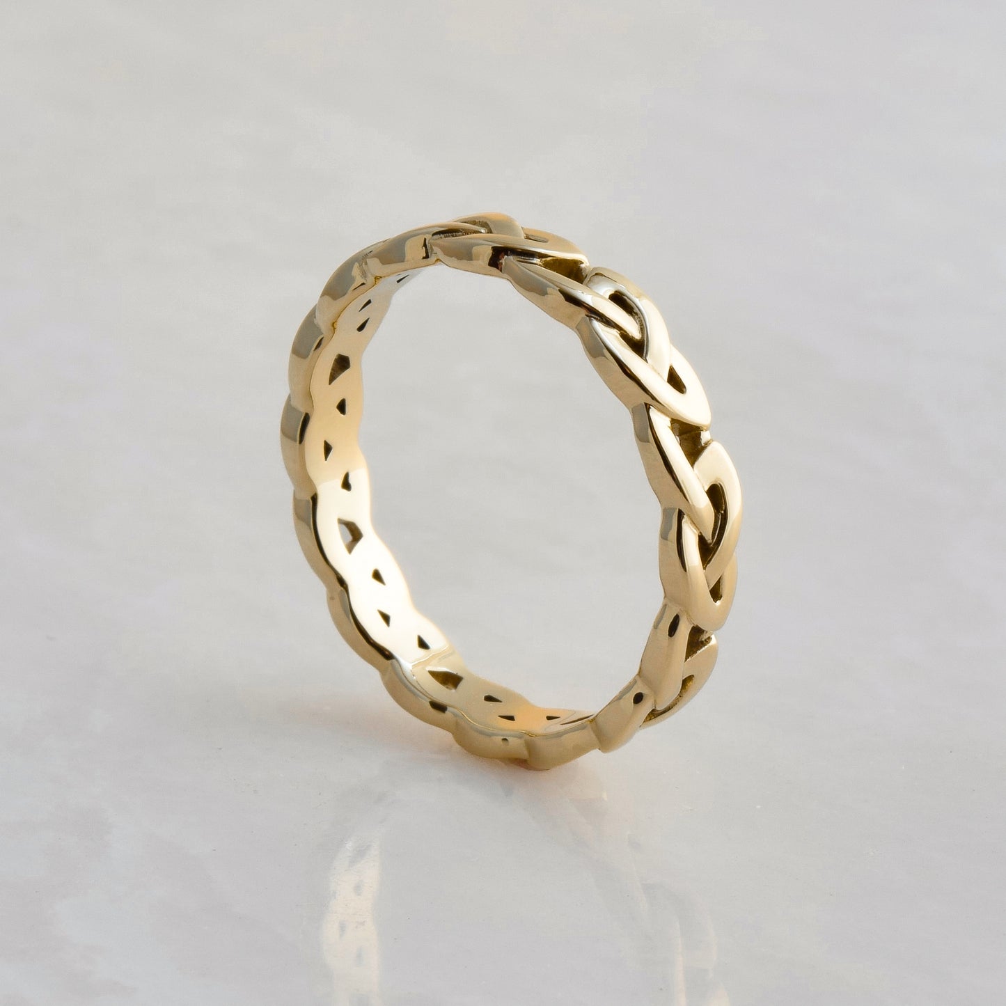 Overhand Knot Eternity Ring