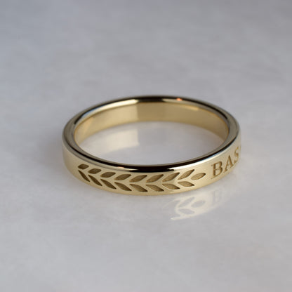 Graduation Ring - Engraved Style, Yellow Gold