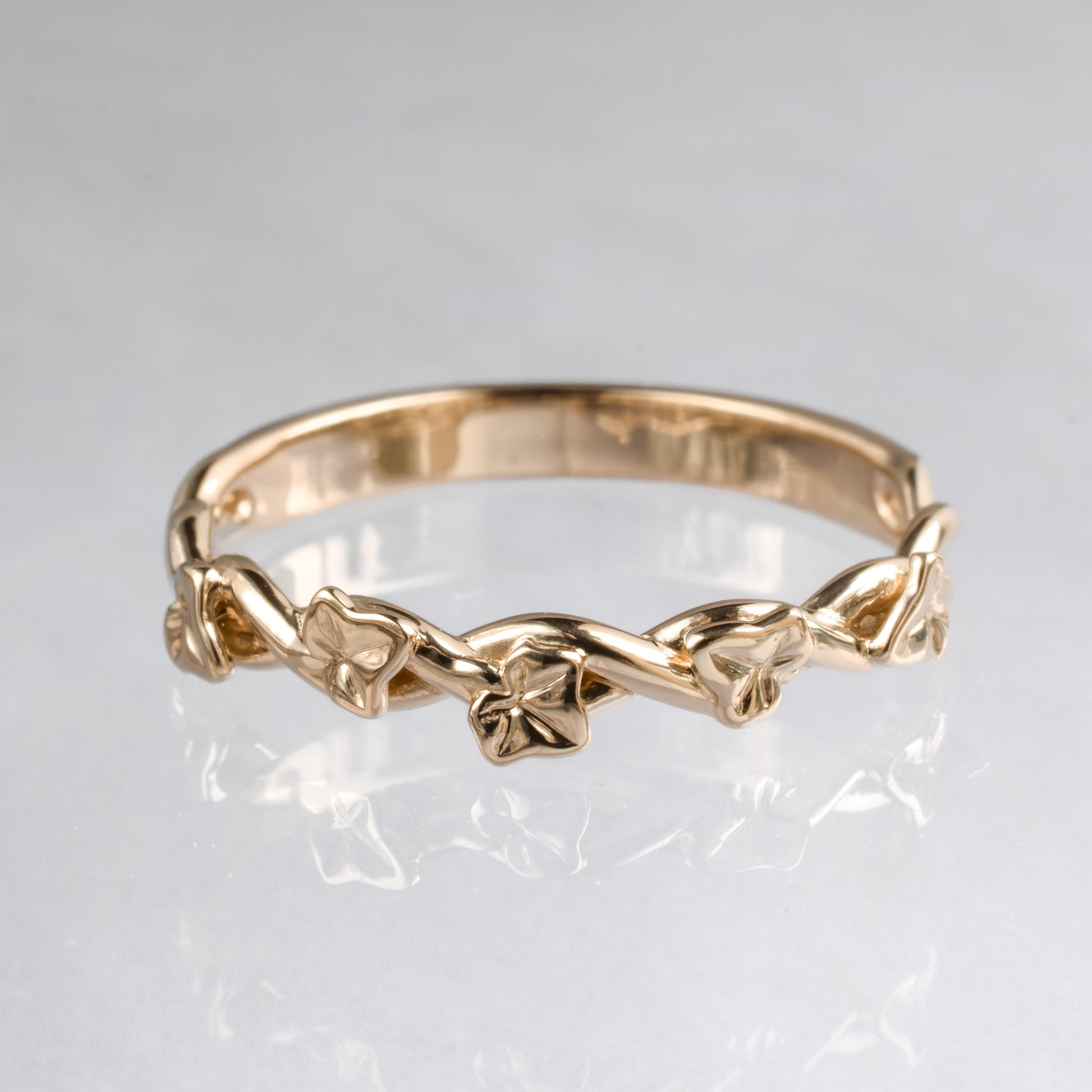 Ivy leaf ring in rose gold