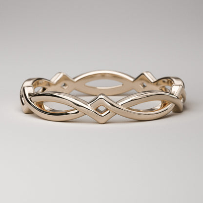 Woven gold band - A Celtic ring in solid rose gold