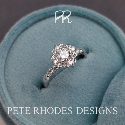Sculpted Halo and Round Diamond Ring - LA TAILLÉE