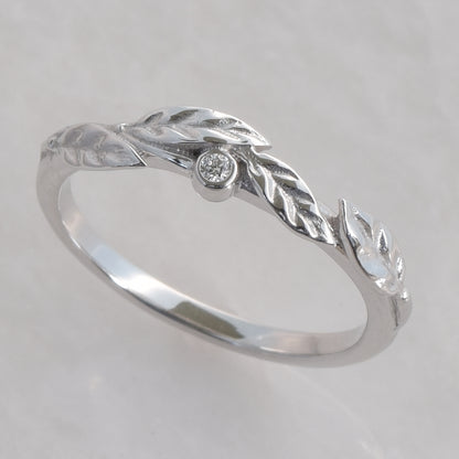 Leaf and Diamond Berry Ring